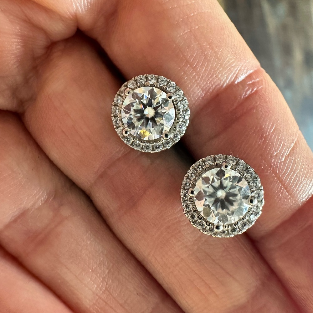 2 carat lab grown diamond earrings